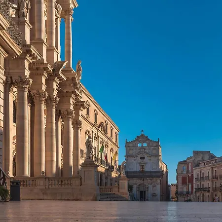 Maison d'hôtes Dimora Cortese Al Duomo Di Ortigia 3*