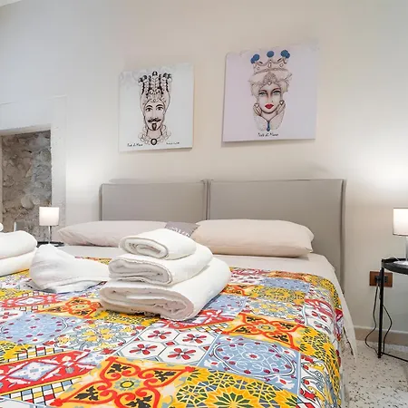 Maison d'hôtes Dimora Cortese Al Duomo Di Ortigia 3*
